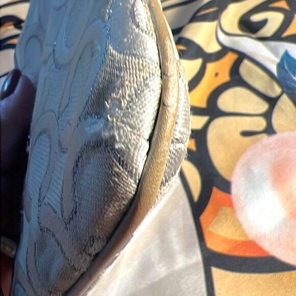 Coach Julia Op Art Lurex Wristlet Wallet Silver Signature Leather Trim - Picture 7 of 9